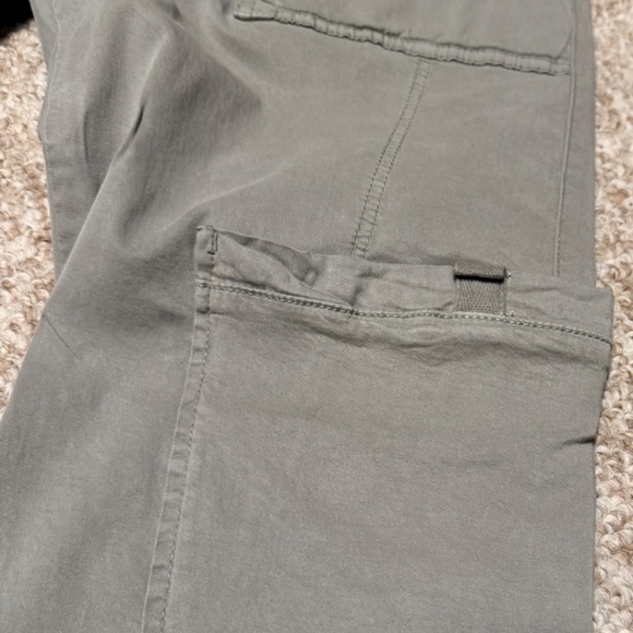 Women's Zhrill Jogger - Picture 2 of 5